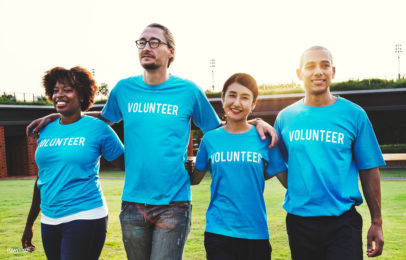 4 volunteers with varying ethnicities